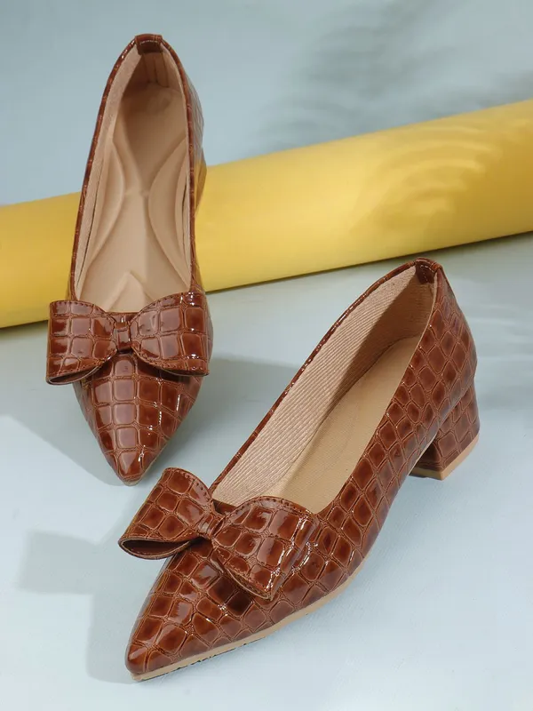 Brown_Synthetic_Leather_Heels_For_Women