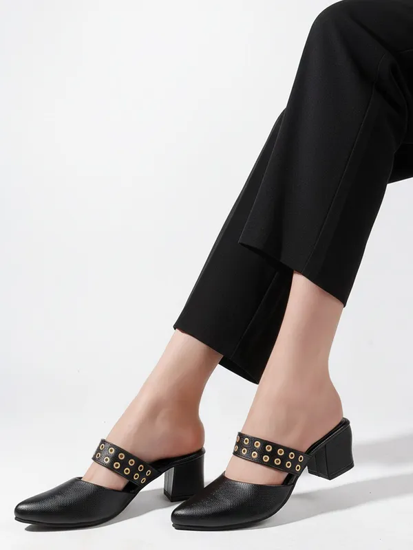 Black_Synthetic_Leather_Heels_For_Women