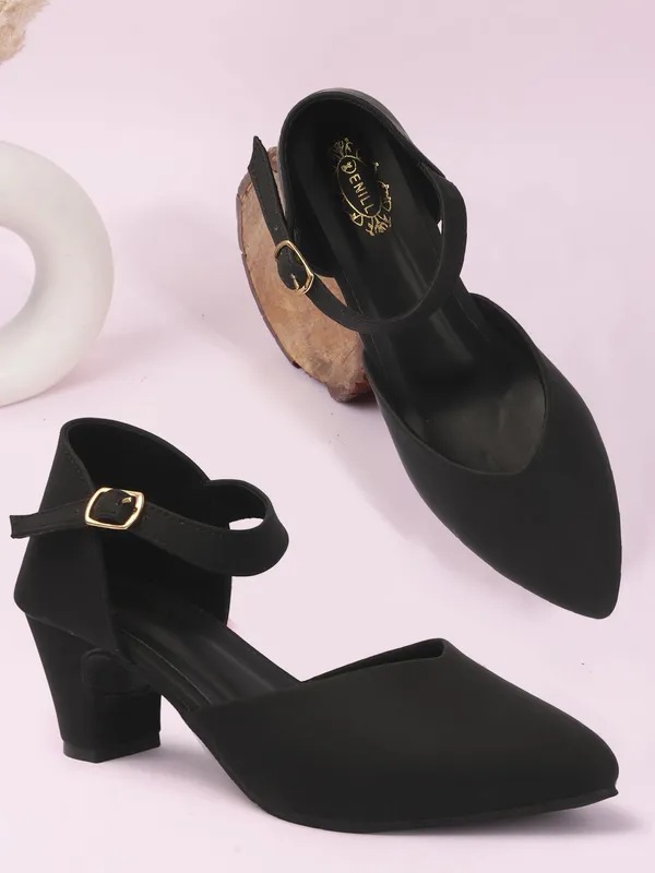 Black_Synthetic_Leather_Heels_For_Women