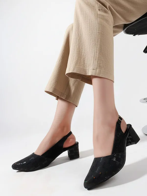 Black_Synthetic_Leather_Heels_For_Women