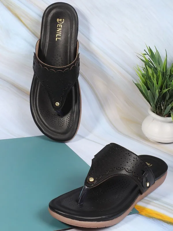 Black_Synthetic_Leather_Flats_For_Women