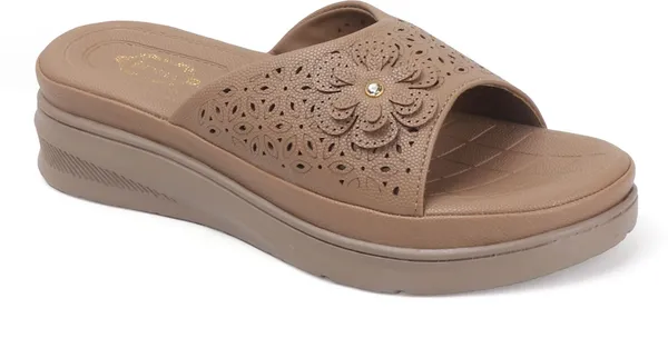 Beige_Synthetic_Leather_Flats_For_Women