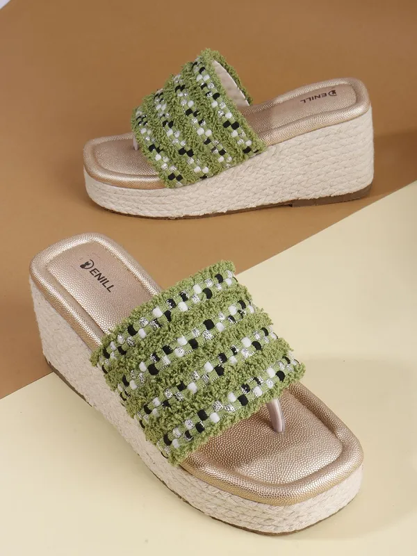 Green_Fabric_Heels_For_Women