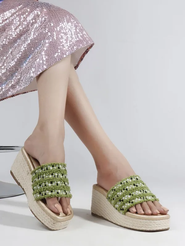 Green_Fabric_Heels_For_Women