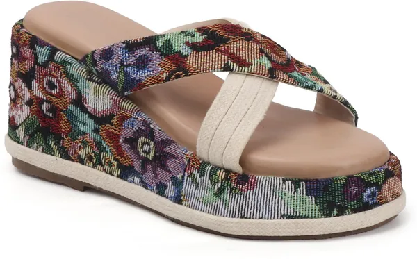 Beige_Fabric_Heels_For_Women