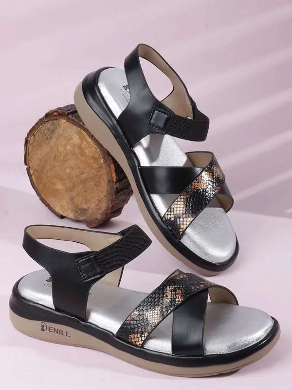 Black_Synthetic_Leather_Heels_For_Women