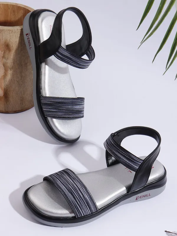Black_Synthetic_Leather_Wedges_For_Women