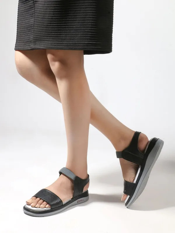 Black_Synthetic_Leather_Wedges_For_Women