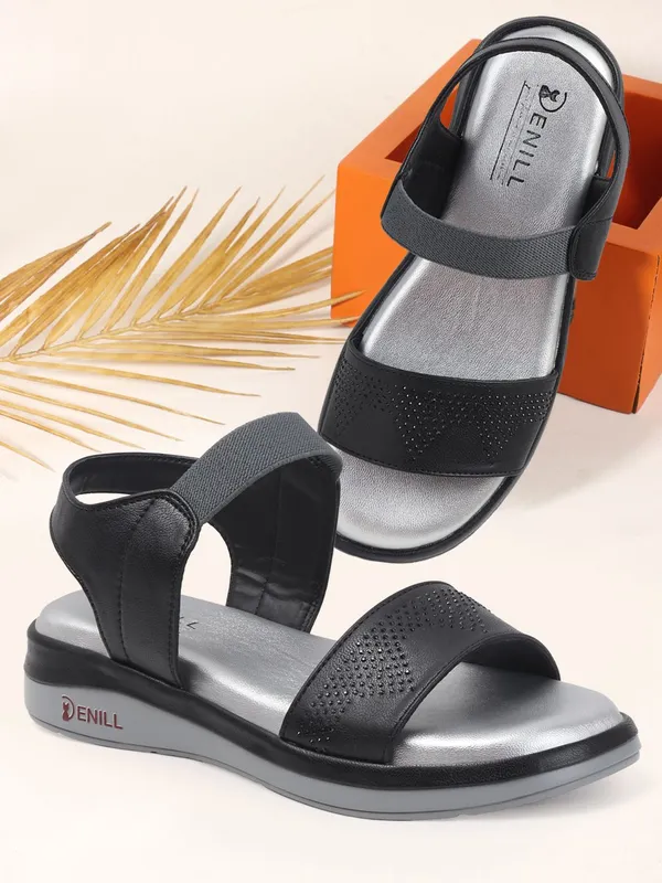 Black_Synthetic_Leather_Wedges_For_Women