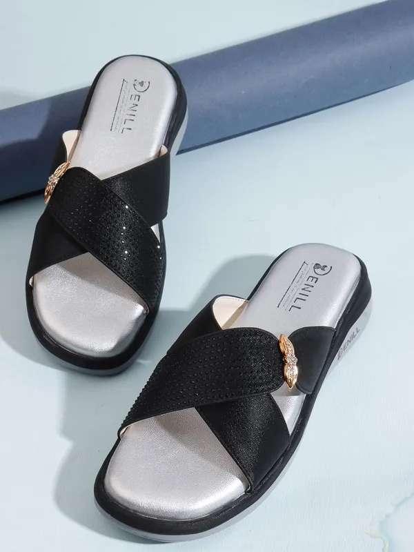Black_Synthetic_Leather_Wedges_For_Women