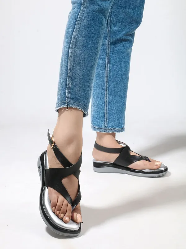 Black_Synthetic_Leather_Wedges_For_Women