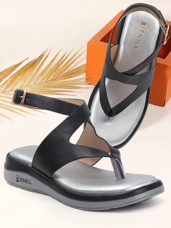 Black_Synthetic_Leather_Wedges_For_Women