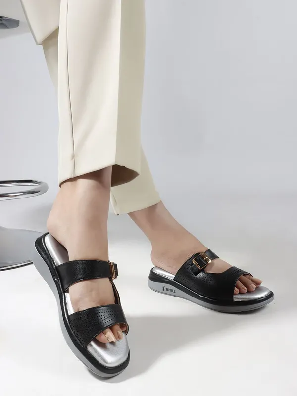 Black_Synthetic_Leather_Wedges_For_Women