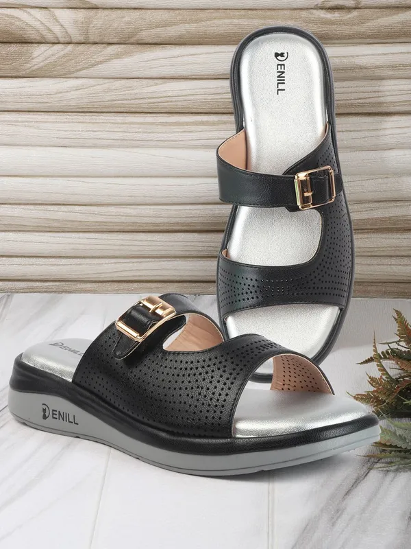 Black_Synthetic_Leather_Wedges_For_Women