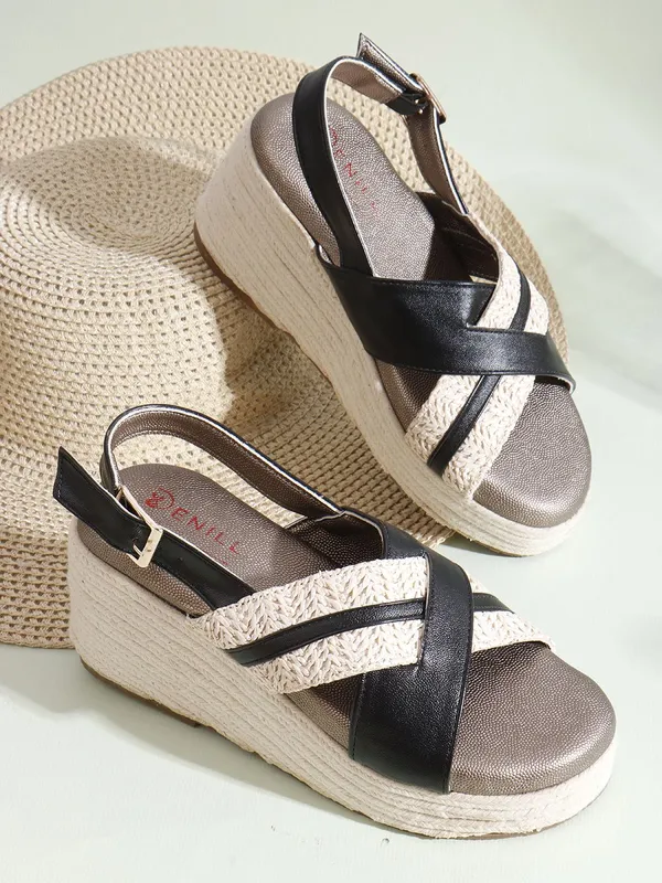 Black_Synthetic_Leather_Wedges_For_Women