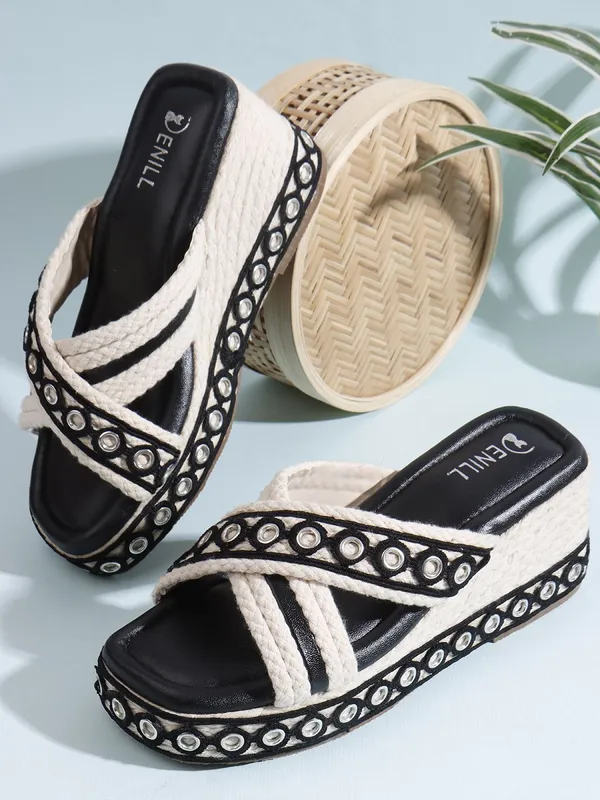 Black_Synthetic_Leather_Wedges_For_Women