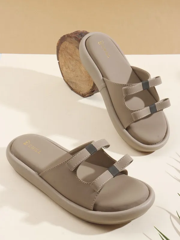Beige_Synthetic_Leather_Wedges_For_Women