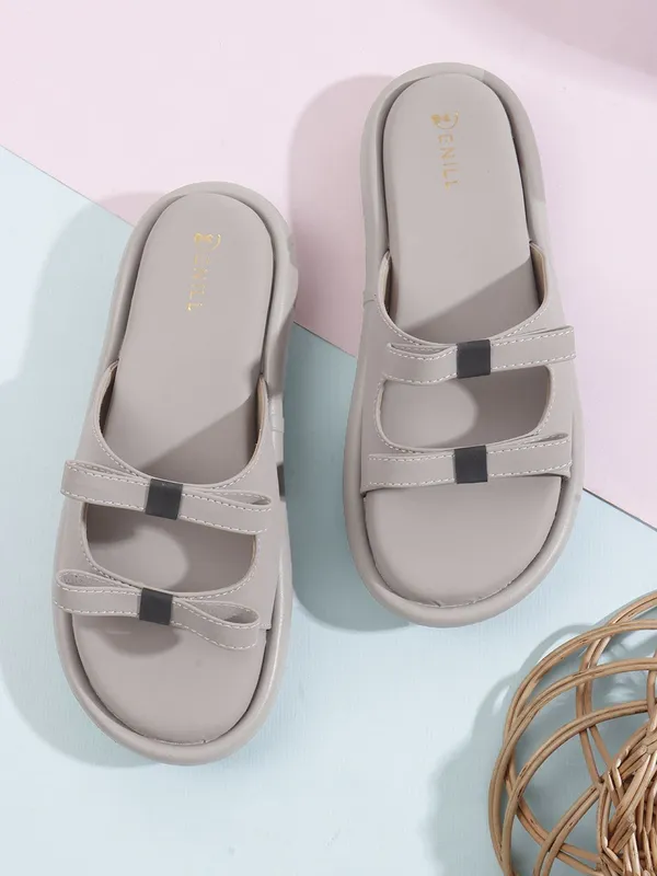 Grey_Synthetic_Leather_Wedges_For_Women