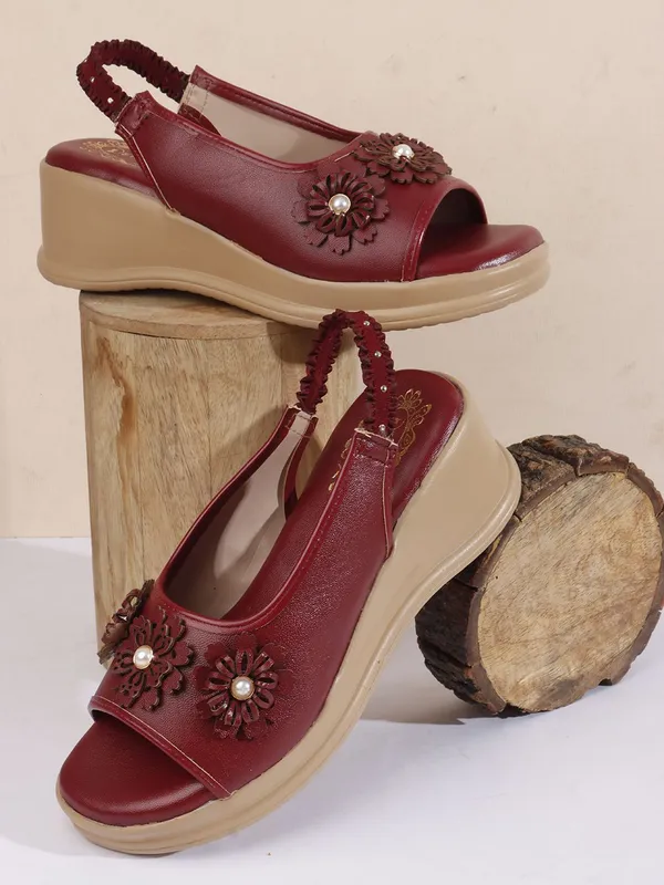 Maroon_Synthetic_Leather_Wedges_For_Women
