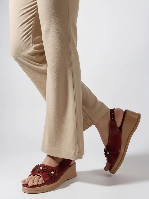Maroon_Synthetic_Leather_Wedges_For_Women