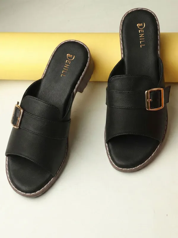 Black_Synthetic_Leather_Wedges_For_Women