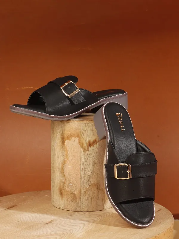 Black_Synthetic_Leather_Wedges_For_Women