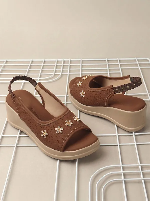 Brown_Synthetic_Leather_Wedges_For_Women