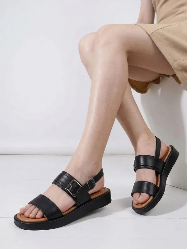 Black_Synthetic_Leather_Flats_For_Women