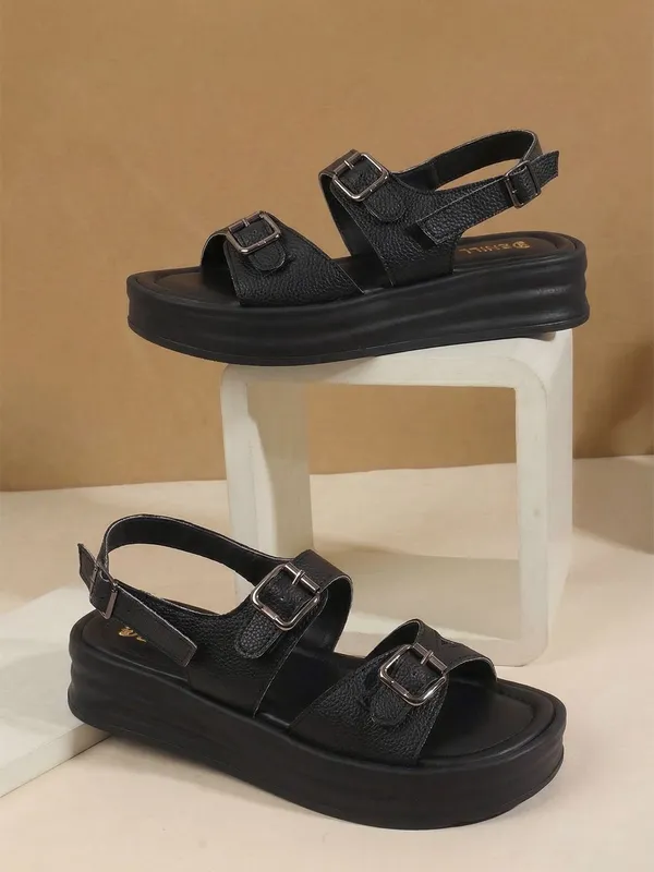 Black_Synthetic_Leather_Flats_For_Women