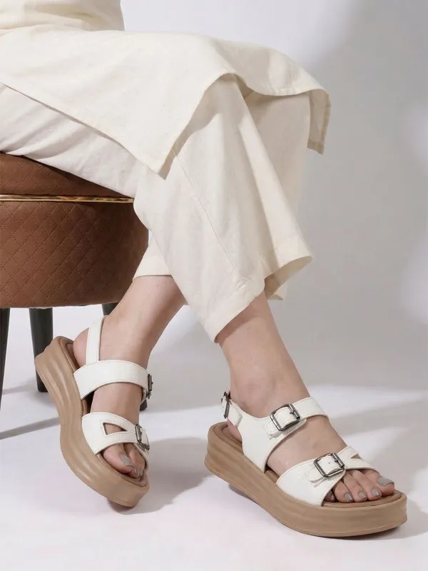 White_Synthetic_Leather_Flats_For_Women