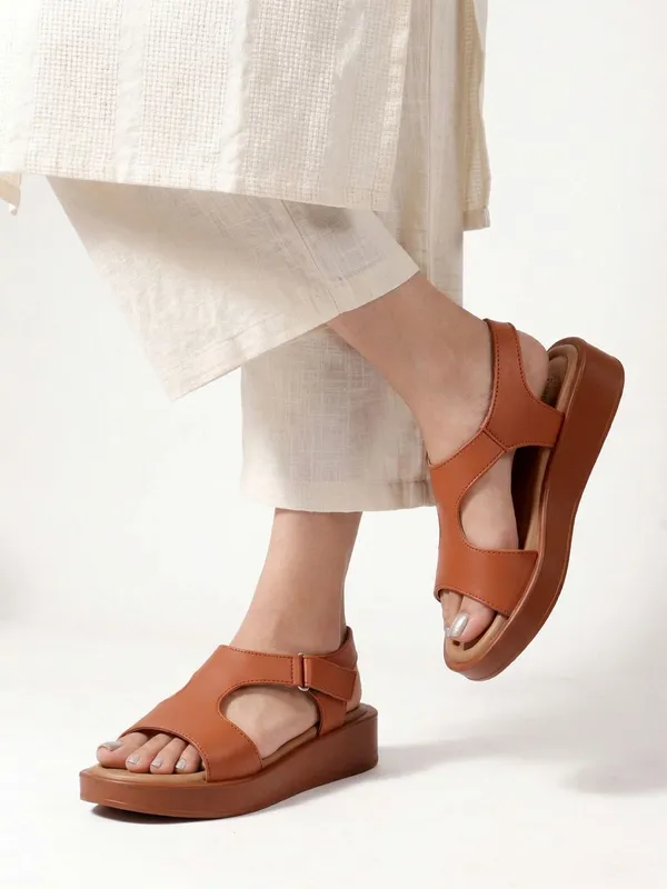 Tan_Synthetic_Leather_Flats_For_Women
