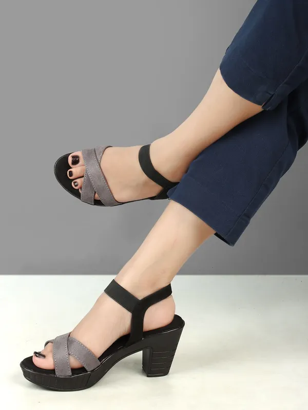 Grey_Suede_Wedges_For_Women