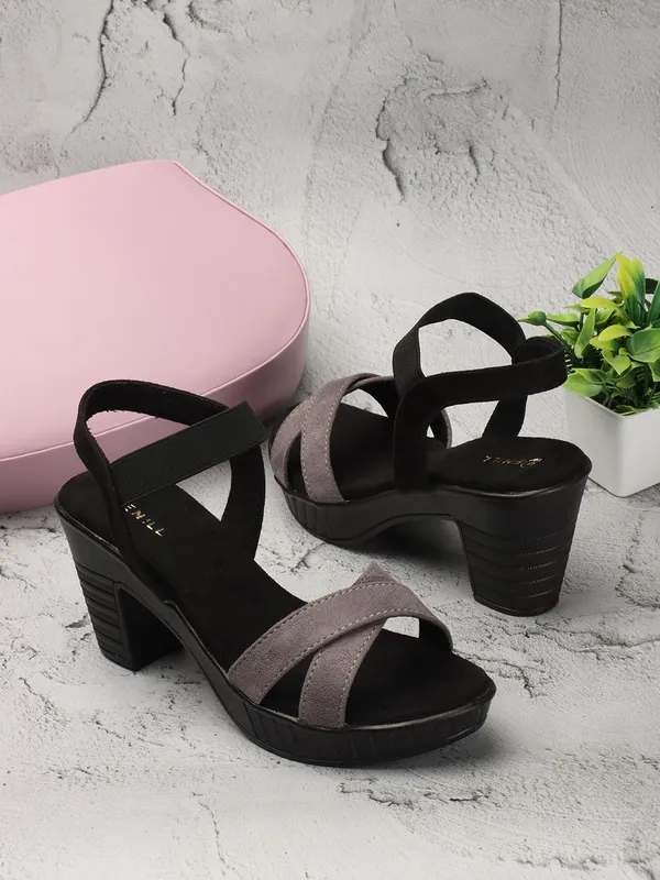 Grey_Suede_Wedges_For_Women