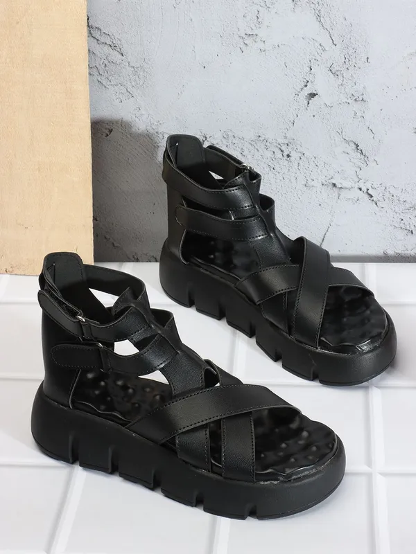 Black_Synthetic_Leather_Wedges_For_Women
