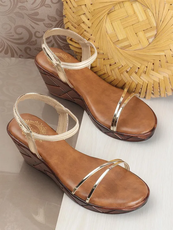 Gold_Synthetic_Leather_Wedges_For_Women