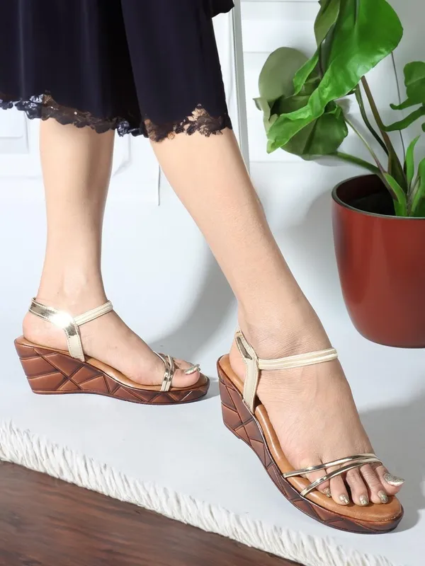 Gold_Synthetic_Leather_Wedges_For_Women