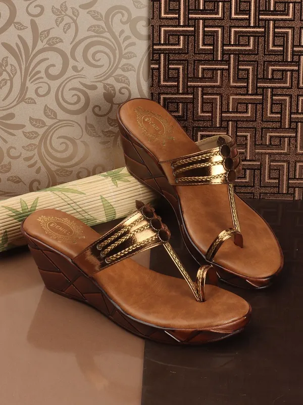 Gold_Synthetic_Leather_Wedges_For_Women