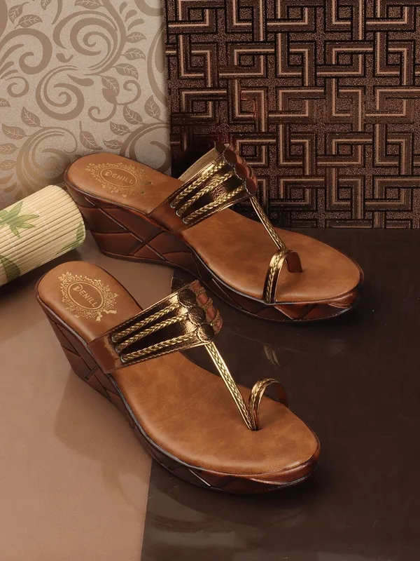 Gold_Synthetic_Leather_Wedges_For_Women