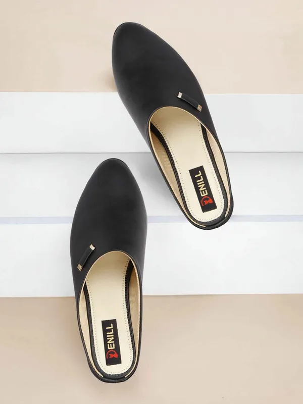 Black_Synthetic_Casuals_For_Women