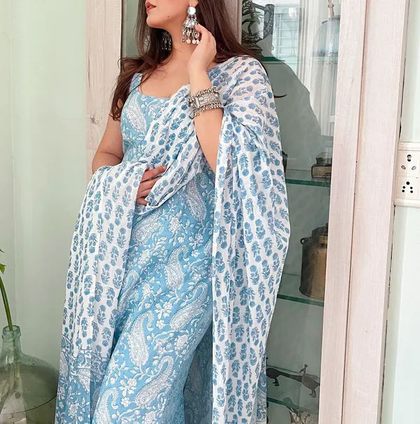 Blue_Rayon_Sleeveless_Kurta_Pant_And_Dupatta_For_Women_And_Girls