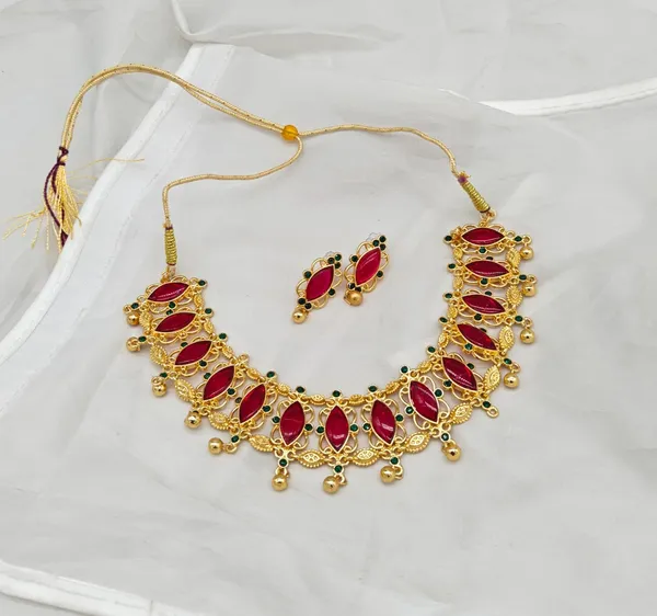 Red_Alloy_Red_&_Green_Stones_With_Gold-Tone_Metal_Necklace_Set_With_Earring_For_Women_&_Girls
