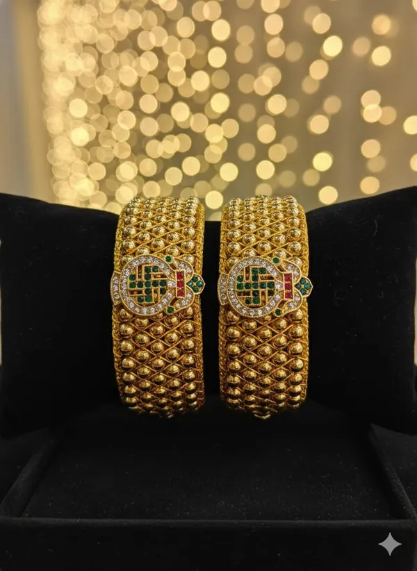 Elegant_Traditional_Pochi_Bangles_(Set_of_2)