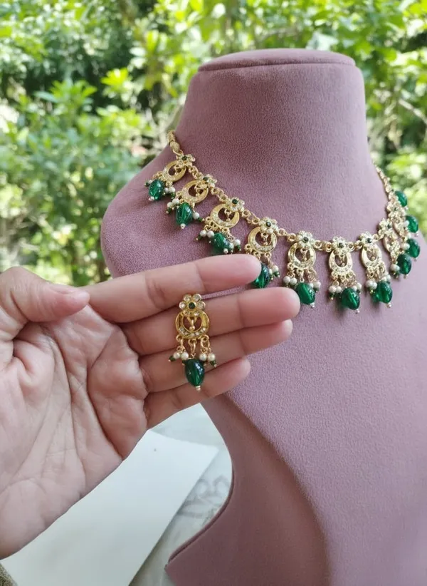 AD_Elegant_Gold-Tone_Necklace_&_Earring_Set_with_Green_Beads_Women_&_Girls