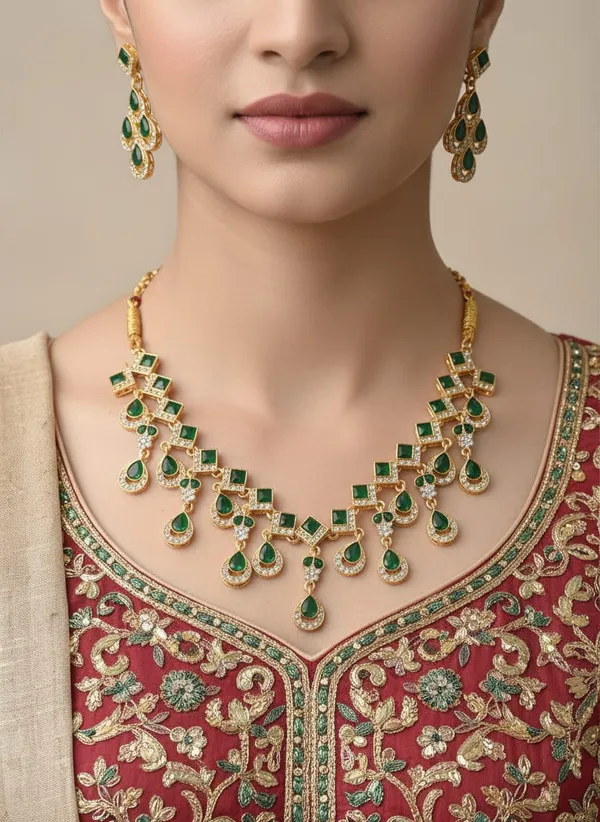 Elegant_Green_Stone_Necklace_&_Earrings_Set