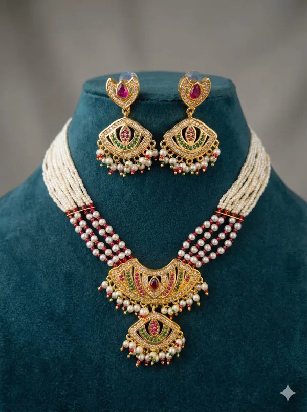 Elegant_Pearl_&_Kundan_Necklace_Set_–_Traditional_Royal_Design