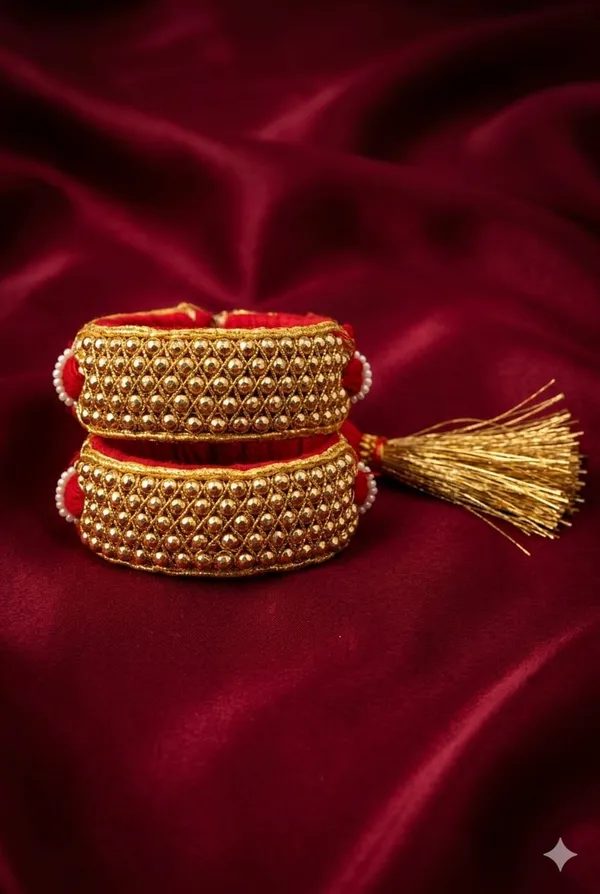 Elegant_Traditional_Gold-Tone_Pochi_Set