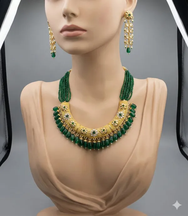 Green_&_Gold_Traditional_Necklace_Set
