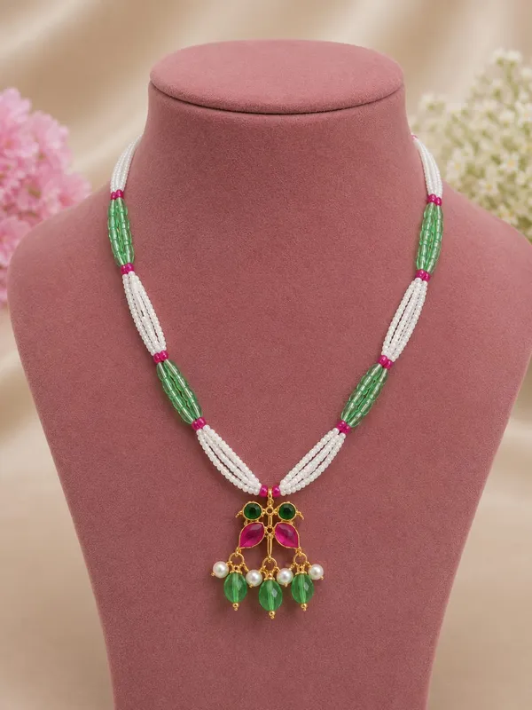 Pachi_Kundan_Green_&_Pearl_Floral_Pendant_for_Women
