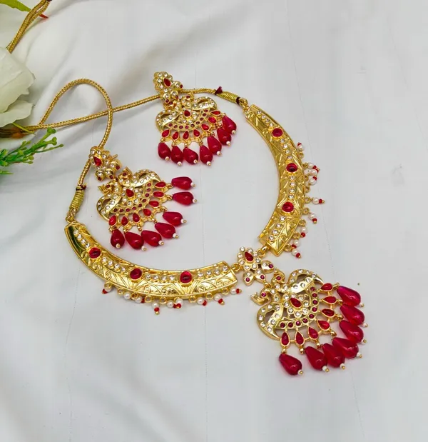 Red_&_White_Alloy_Green_Stones_&_Crystal_Design_Necklace_Set_With_Earring_For_Women_&_Girls