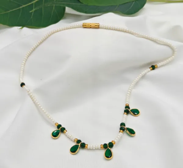 White_&_Green_Alloy_Pearl_&_Red_Bead_Design_Necklace_For_Women_&_Girls
